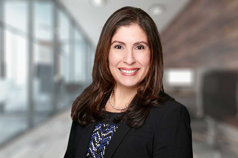 Shana Bochinis headshot